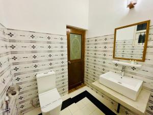 Koupelna v ubytování Ayur Ayur White Sail Villa