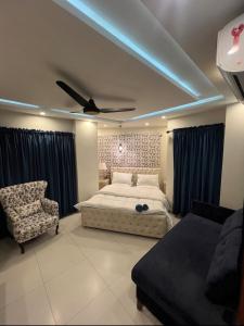 Gallery image of Galaxy Hotel & Apartments in Rawalpindi +55 photos
