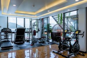 Fitness centrum a/nebo fitness zařízení v ubytování Tuấn Ninh Hotel II