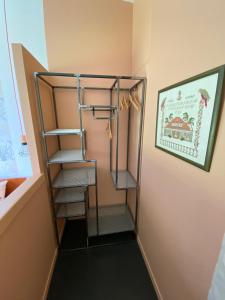 Palanda nebo palandy na pokoji v ubytování Sittelles lodges cube