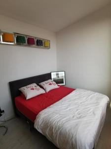 Postel nebo postele na pokoji v ubytování Rustige ruime duplex