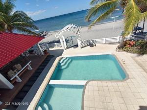 Bazen u ili blizu objekta Phi-Phi Beach Resorts & Hotel