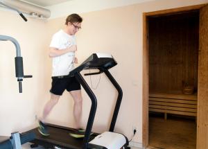 Fitness centrum a/nebo fitness zařízení v ubytování Sturup Airport Hotel