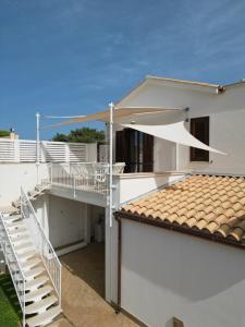 A balcony or terrace at Birgi holiday home