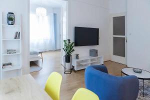 Μια τηλεόραση ή/και κέντρο ψυχαγωγίας στο Nanami Apartments