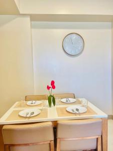 Fotografie z fotogalerie ubytování Budget friendly 1bedroom in The Mactan Newtown with pool&beach access v destinaci Punta Engaño