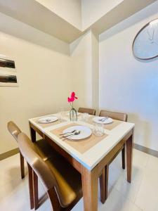 Fotografie z fotogalerie ubytování Budget friendly 1bedroom in The Mactan Newtown with pool&beach access v destinaci Punta Engaño
