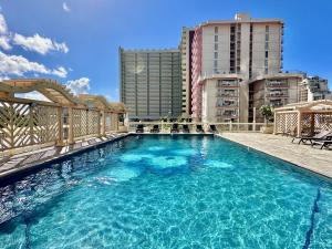 Bazén v ubytování Amazing View Waikiki Beach 28th Floor 1BR Family and Group Condo nebo v jeho okolí