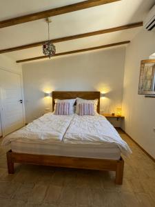 Santa Teresa Bed & Breakfast Andalusien客房内的一张或多张床位