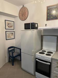 Dapur atau dapur kecil di Muller's Residenz - Self Check in