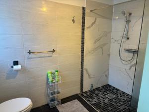 Ảnh trong thư viện ảnh của The Chalet ở Galway +1 ảnh