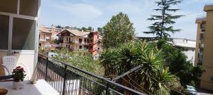 Apartamento con balcón con vistas a la ciudad en A casa di Naty, en Gravina di Catania 11 fotos más