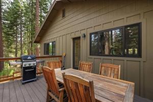 Billede fra billedgalleriet på Mountain Pine Memories - Dogs - Hot tub - E-bikes i South Lake Tahoe