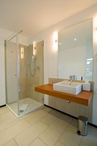 Vonios kambarys apgyvendinimo įstaigoje Prümer Gang Restaurant & Hotel