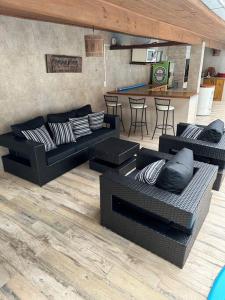 Χώρος καθιστικού στο Casa da Piscina em Camboriú