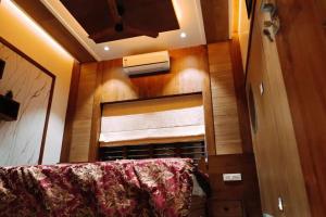 Φωτογραφία από το άλμπουμ του Luxurious 5000 SQFT Mansion with Modern Comforts And Spacious Elegance σε Malappuram