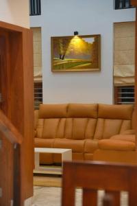 Φωτογραφία από το άλμπουμ του Luxurious 5000 SQFT Mansion with Modern Comforts And Spacious Elegance σε Malappuram +105 φωτογραφίες