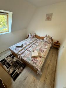 Foto dalla galleria di Csermely Panzio a Izvoru Mureşului