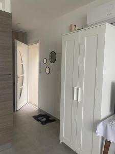 Foto sihtkohas Bandol asuva majutusasutuse Splendide Studio Miramar vue mer avec terrasse galeriist