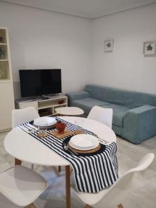 Μια τηλεόραση ή/και κέντρο ψυχαγωγίας στο La Barrosa, una playa inigualable