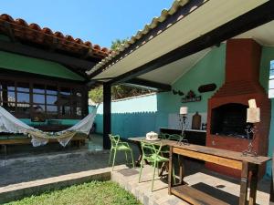 ลานเฉลียงหรือพื้นที่กลางแจ้งของ Casa Beija-Flor