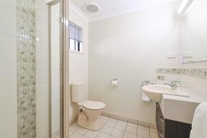 Bagno di Emerald Central Palms Motel