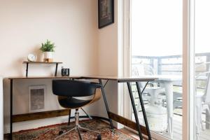 Afbeelding uit fotogalerij van Stunning Capitol Hill 1BD Condo in Seattle