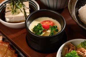 Makanan di atau berdekatan hotel