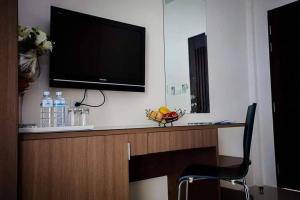 TV a/nebo společenská místnost v ubytování Royal Waves Hotel