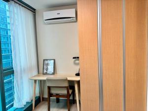 Foto Manilas asuva majutusasutuse BGC 1BR unit linked to Uptown Mall with own parking galeriist