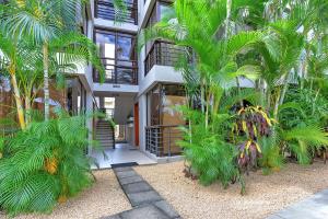 Zahrada ubytování EUREKA-SUR-MER Stylish & Cosy Apartment, 100 mts from beach, pool