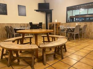 Fotografie z fotogalerie ubytování L'unique Bistro v destinaci Courrensan