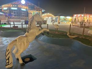 Foto dalla galleria di Mountain village house a Ḑab‘ah