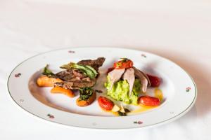 Toit hotelli aladel või selle läheduses