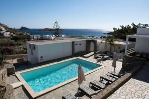 Swimmingpoolen hos eller tæt på AquaBlu Syros 5