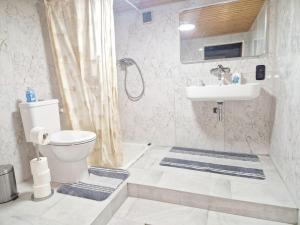 Imagen de la galería de Schöne Wohnung mit Garten nahe schweizer Grenze, en Küssaberg