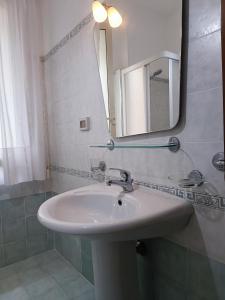 Koupelna v ubytování Ansise Guest House + 37 fotografií