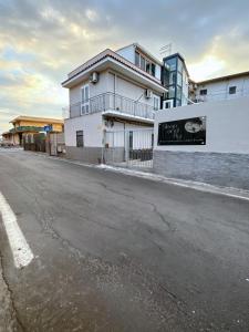 Φωτογραφία από το άλμπουμ του Sleep and Fly στην Κατάνια