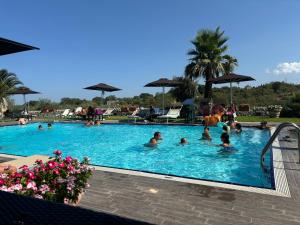 Bazén v ubytování Domus Hyblaea Resort nebo v jeho okolí
