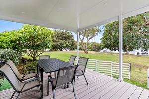 Gallery image of Waterfront Vista with Jetty Access Woy Woy in Woy Woy