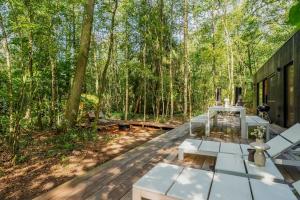 Fotografie z fotogalerie ubytování Luxe chalet met sauna in een oase van rust v destinaci Hulshout