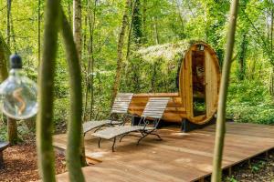 Zahrada ubytování Luxe chalet met sauna in een oase van rust