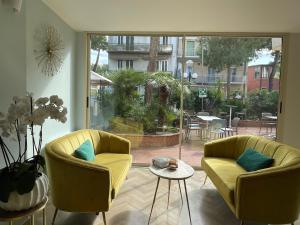 Posezení v ubytování Aura Living Hotel