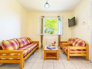 Μια τηλεόραση ή/και κέντρο ψυχαγωγίας στο Holiday Home Les 7 Nains-7 by Interhome +22 φωτογραφίες