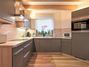 Η κουζίνα ή μικρή κουζίνα στο Apartment Resort Tirol Brixen 6 by Interhome