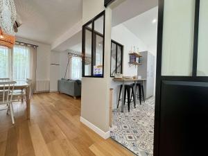 Gallery image of Maison rénovée avec cour, 6 pers, Saint-Denis-d'Oléron - FR-1-246A-332 in Saint-Denis-dʼOléron