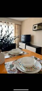 TV a/nebo společenská místnost v ubytování Apartments Iva + 25 fotografií