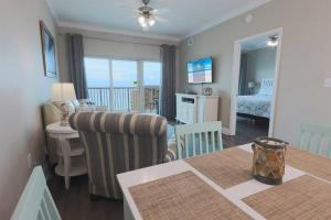 Gallery image of 10th Floor Crystal Tower 2 Bedroom Condo with 2 Outdoor Pools, Lazy River, Heated Indoor Pool, and Direct Beach Access in Gulf Shores