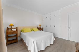 Postel nebo postele na pokoji v ubytování Evergreen Villa