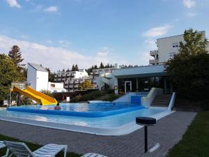 Bazén v ubytování Apartment JO in Bayerische Wald, Sankt Englmar nebo v jeho okolí